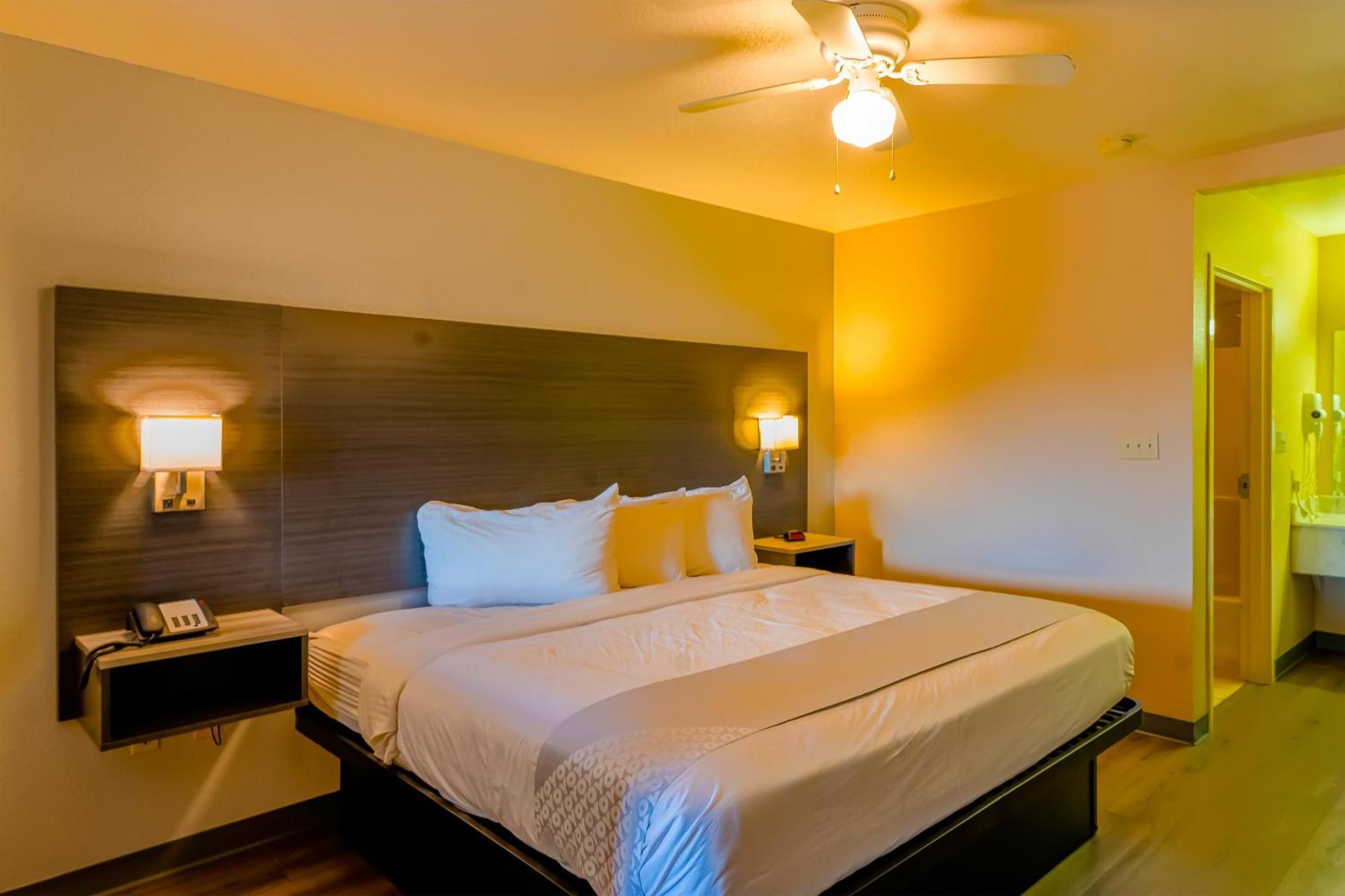 Oyo Hotel Yoakum West Екстериор снимка