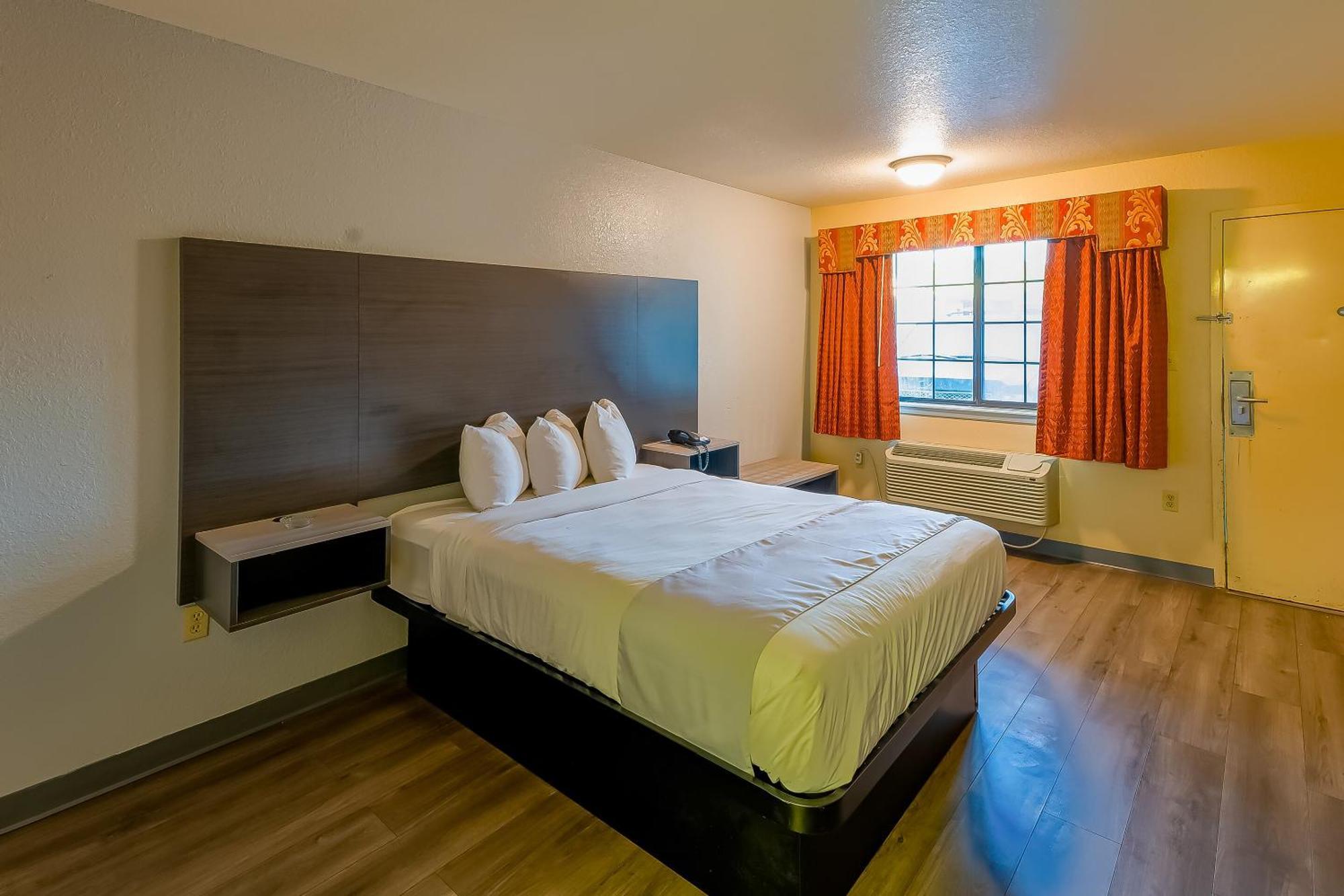 Oyo Hotel Yoakum West Екстериор снимка